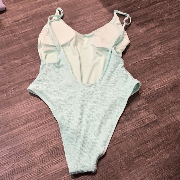 Aerie one piece bathing suit - Picture 2 of 2